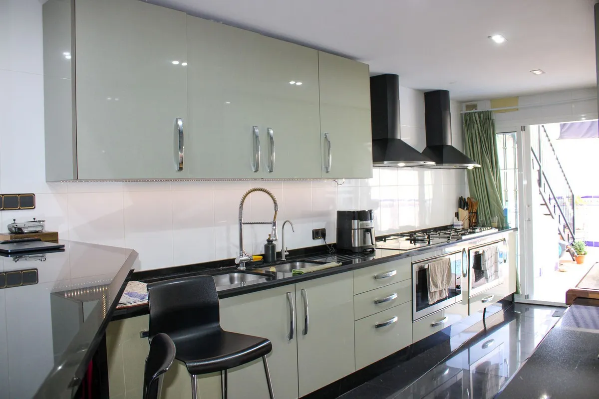 13504f11-1f52-4888-9550-6e28d4f19b2b