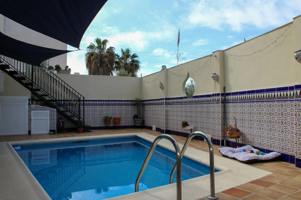 20012743-9458-46c8-8e50-77374c90e470