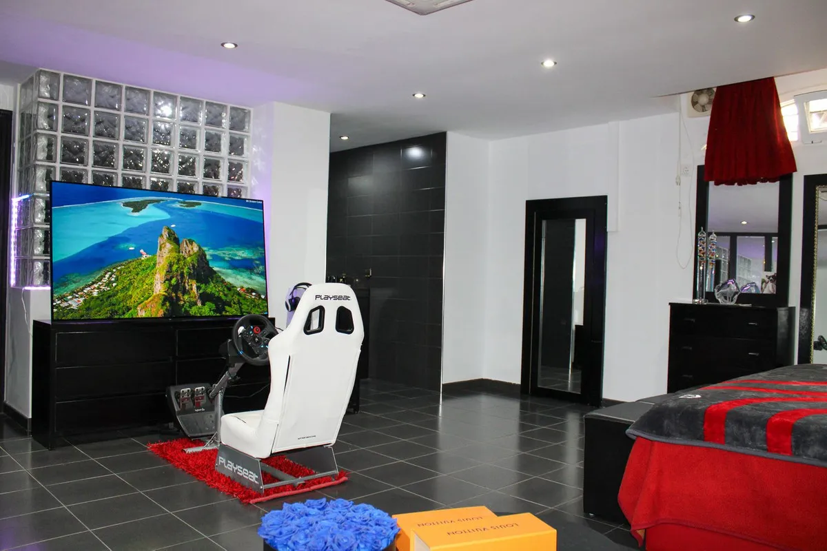 ce5ab456-fc99-4098-85bd-45c643365474