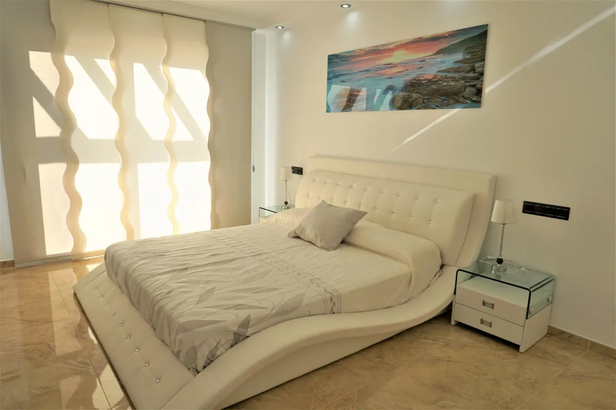 015fbc44-4530-4fba-9556-005c88d1b5c3