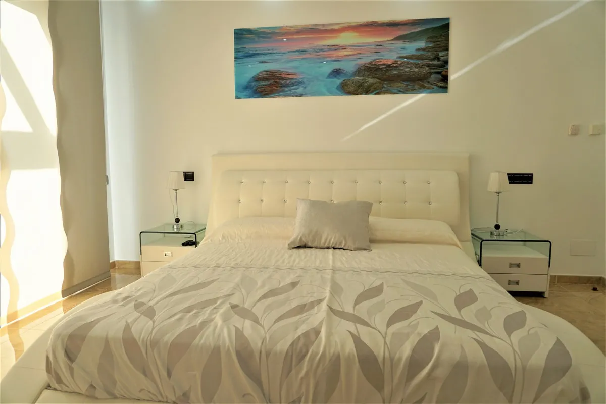 30e0aa17-387f-462e-acaf-e2bcee42d212