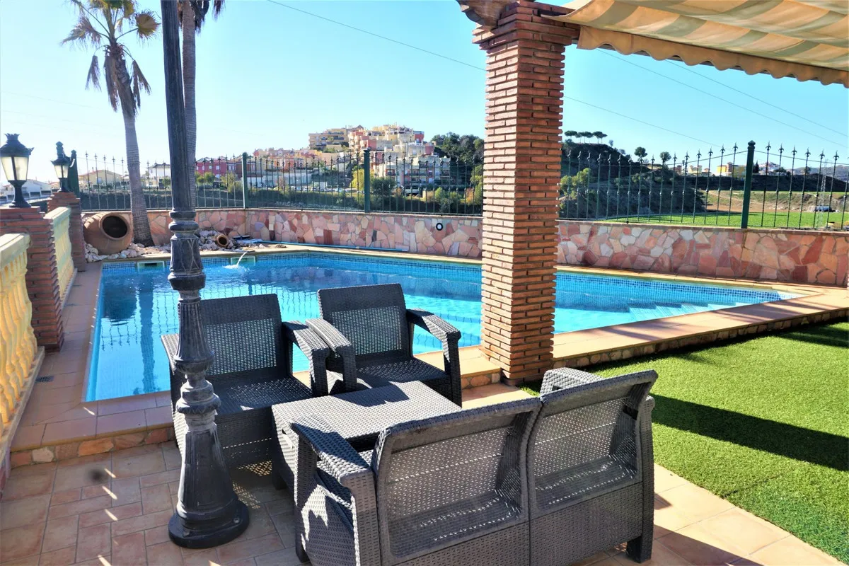 7590ea18-501d-4664-aa7e-7c25111dba8f