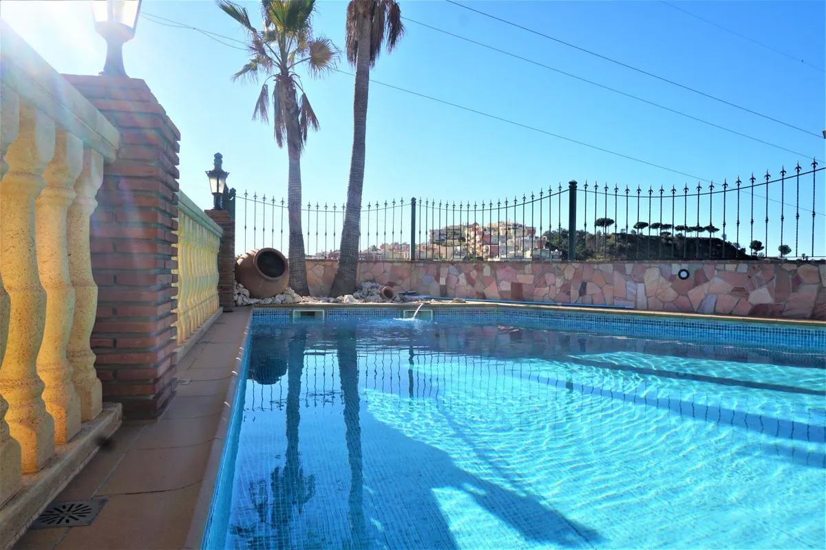 b2344b41-8461-4b39-8c0d-76b26d7b42d5