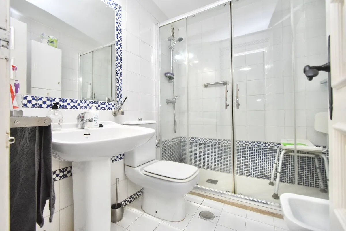 07d92d5c-783b-44d2-b002-d4db761f9648