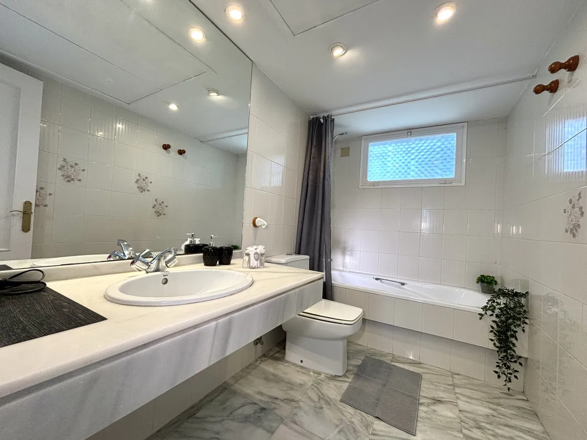 aa5cd9e4-cbf2-48cf-b1b9-04bdc654bcb4