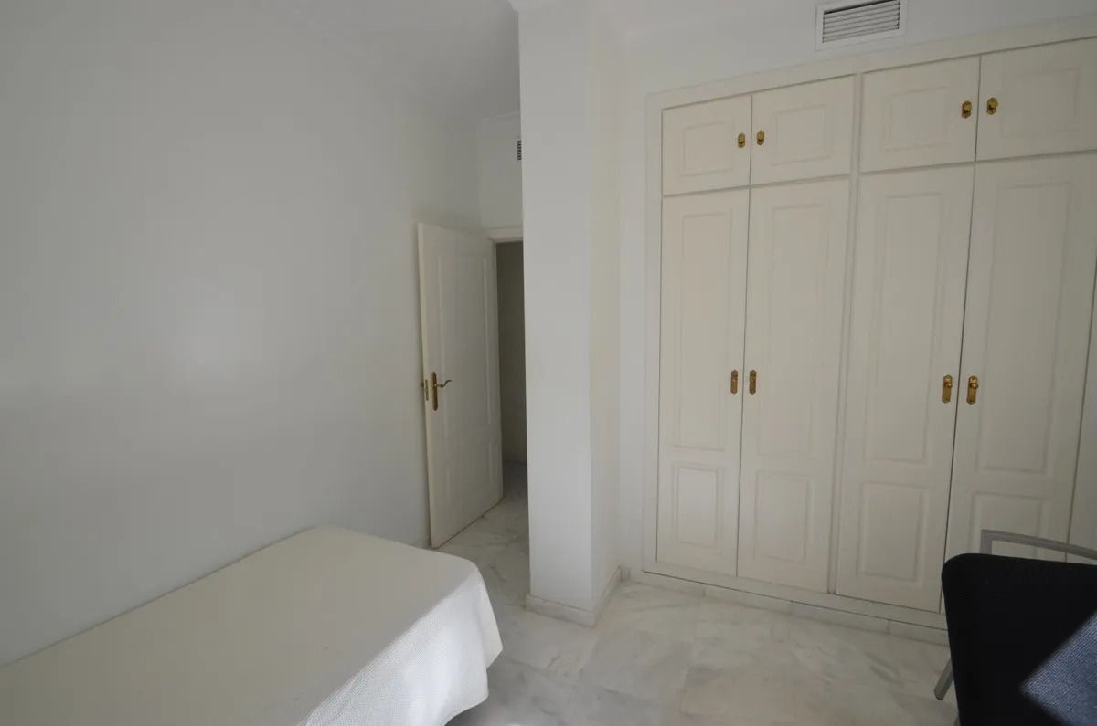 ab121e7d-6dcb-4059-8f7f-ee85400a86b2