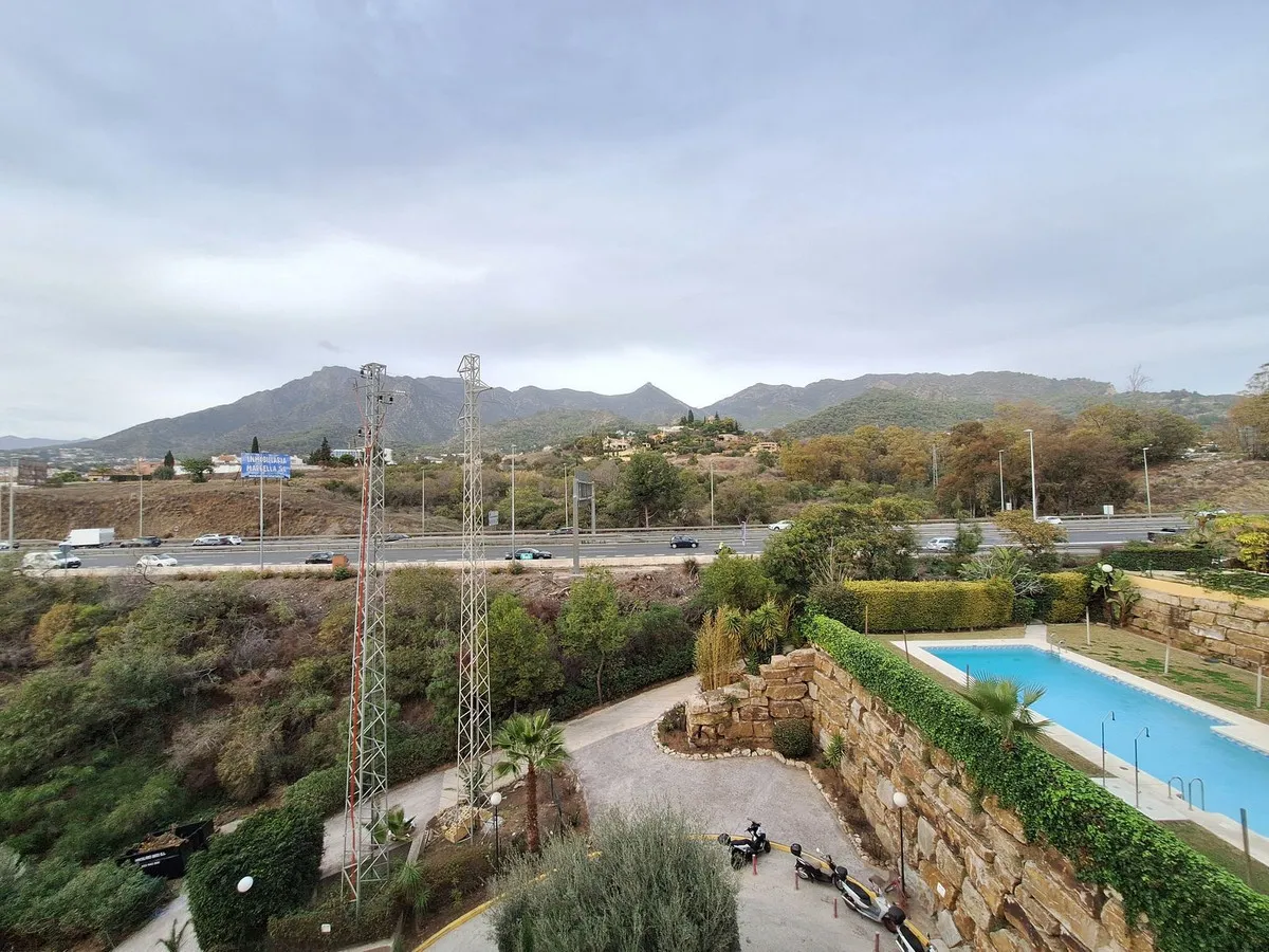 f41afe13-b827-41c6-ab1a-59b6a8130516