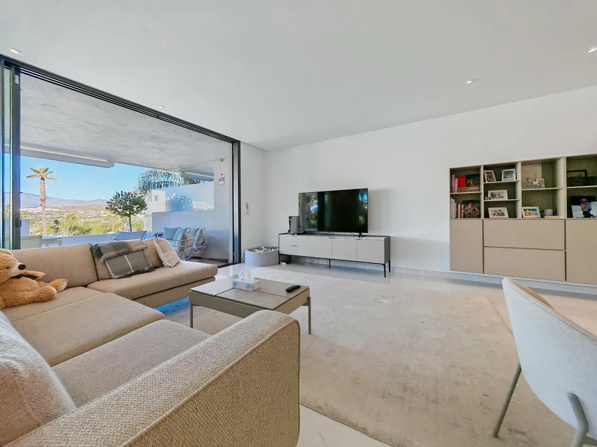 7ef8f82f-870a-4810-abb6-31221f9c9b37