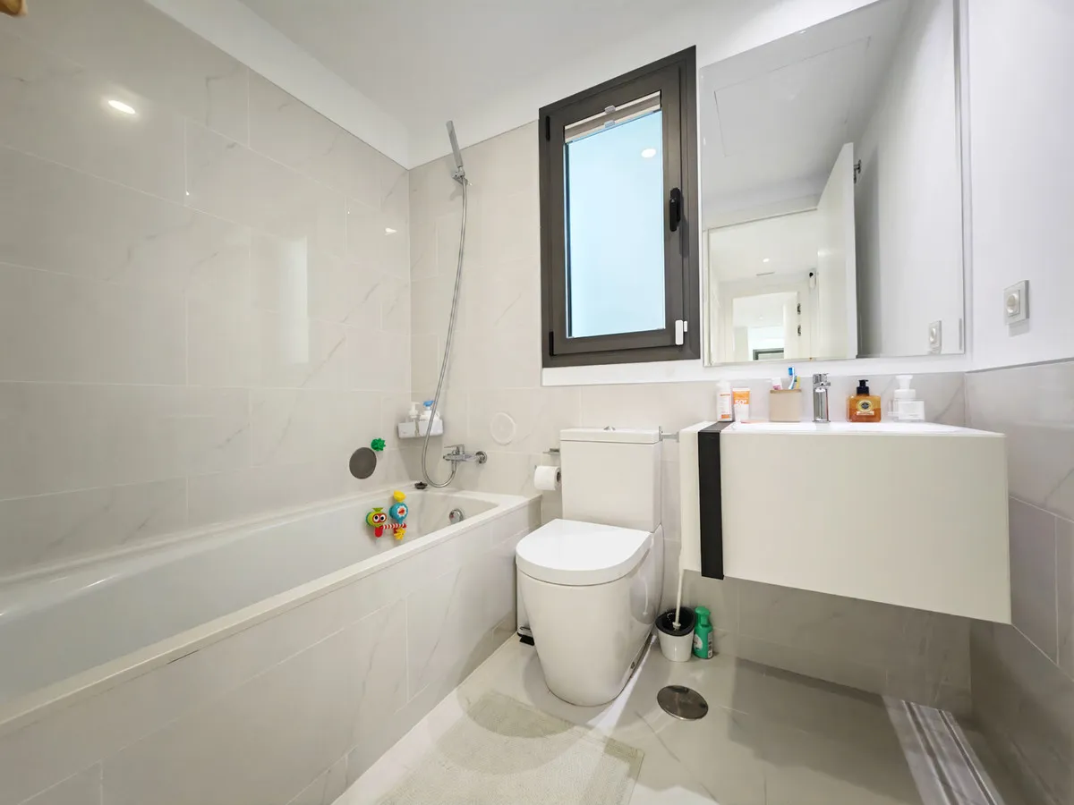 b782446f-75ab-4957-8007-7cac28b2e05f