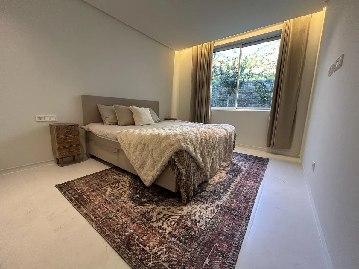 256a2aff-d03b-4ba9-af6c-2aea99aaff2a