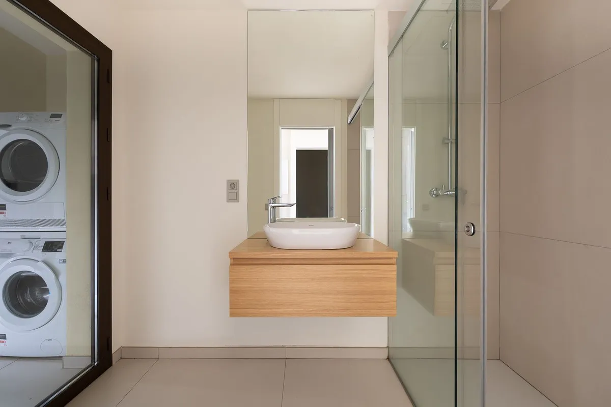 6013b0b3-7852-42e8-b9e4-93b7779dbd6c