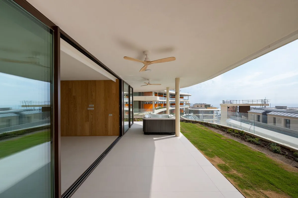 69e2f6ec-9003-41f7-b3cc-e292df0b5333