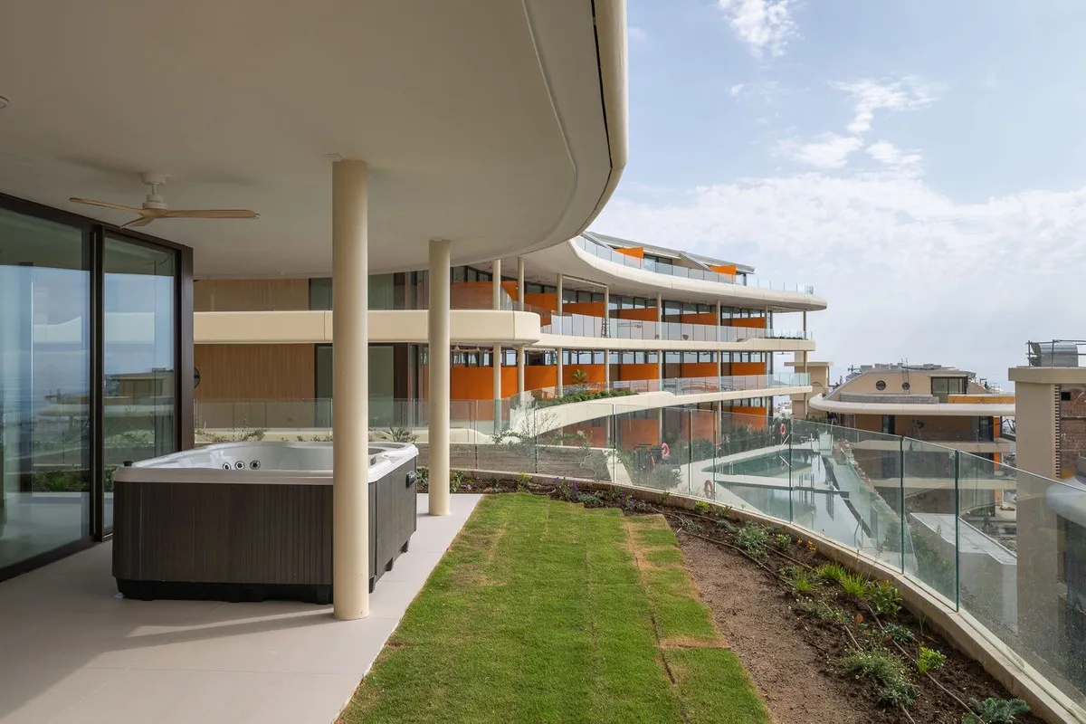 7c750026-9ab5-45f8-b2a7-69bafa068ad9