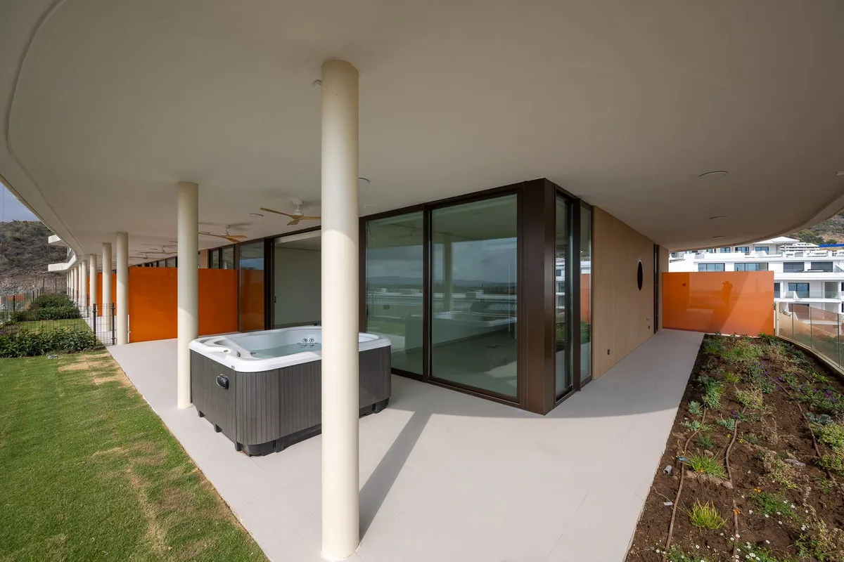 b020c7b7-38db-400a-8db4-0c90297d1a9d