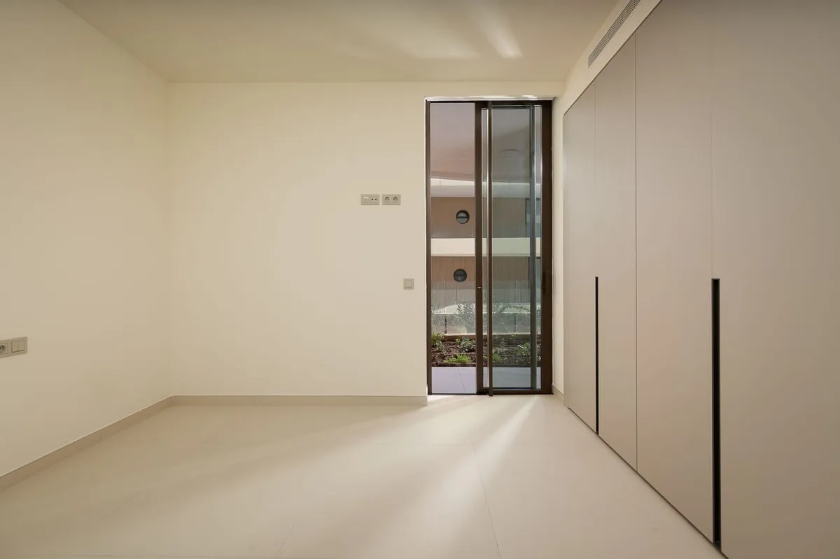 f20ad22f-4c8a-48cb-beff-ec480e915e9a