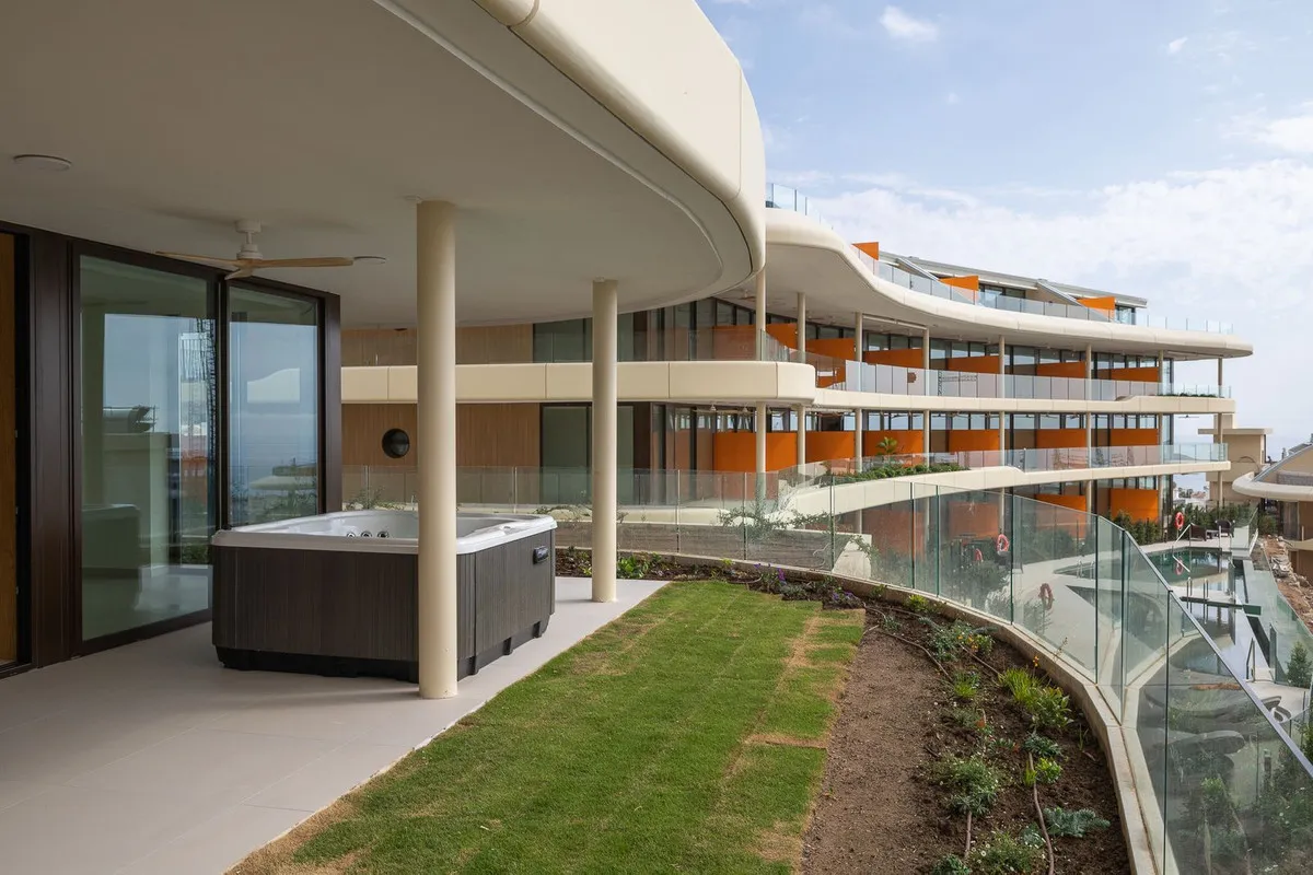 f418c0c9-323c-4c66-9b24-ea8b237da6ca