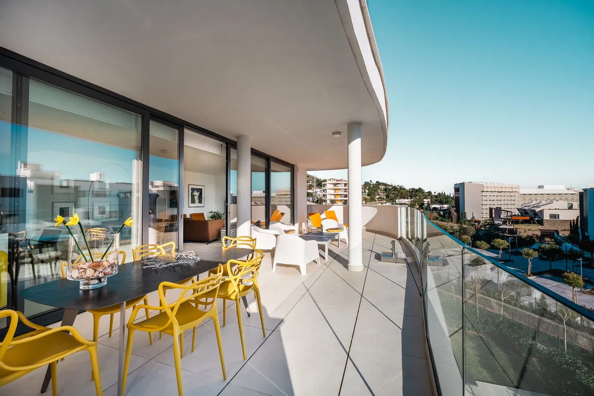 f9499c32-3cb6-48e3-8661-d89b86a1a3e9