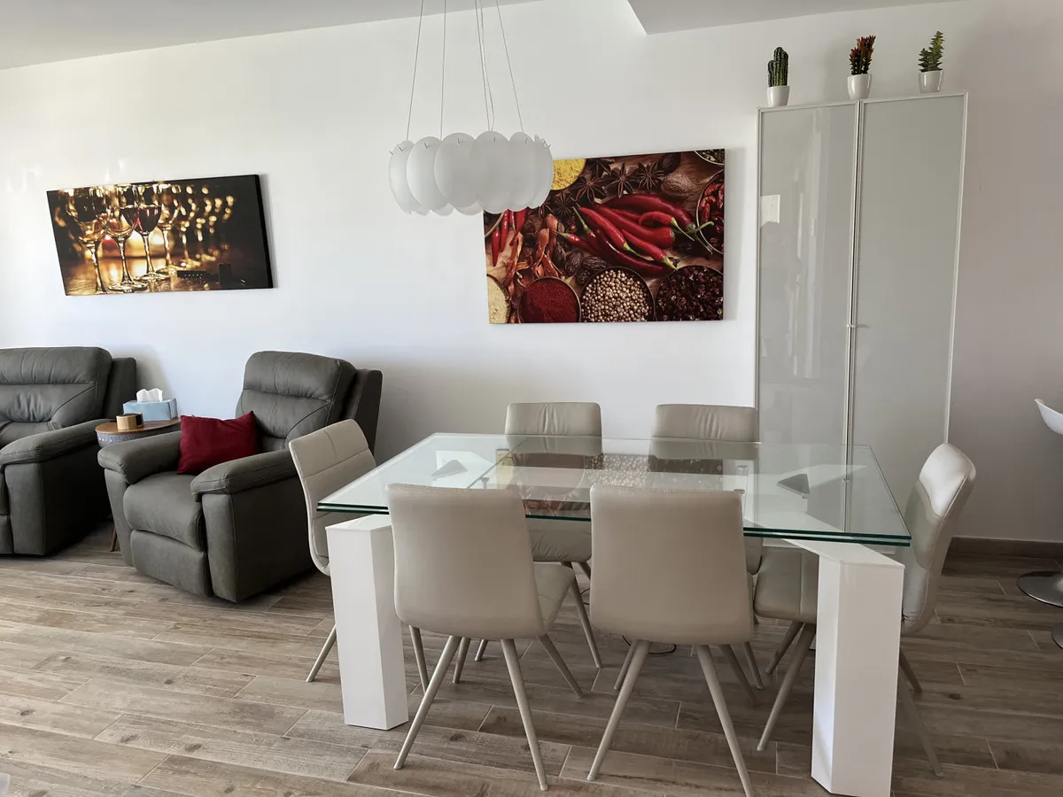 a55d71ab-608b-42cd-8aa4-d52eb4099011