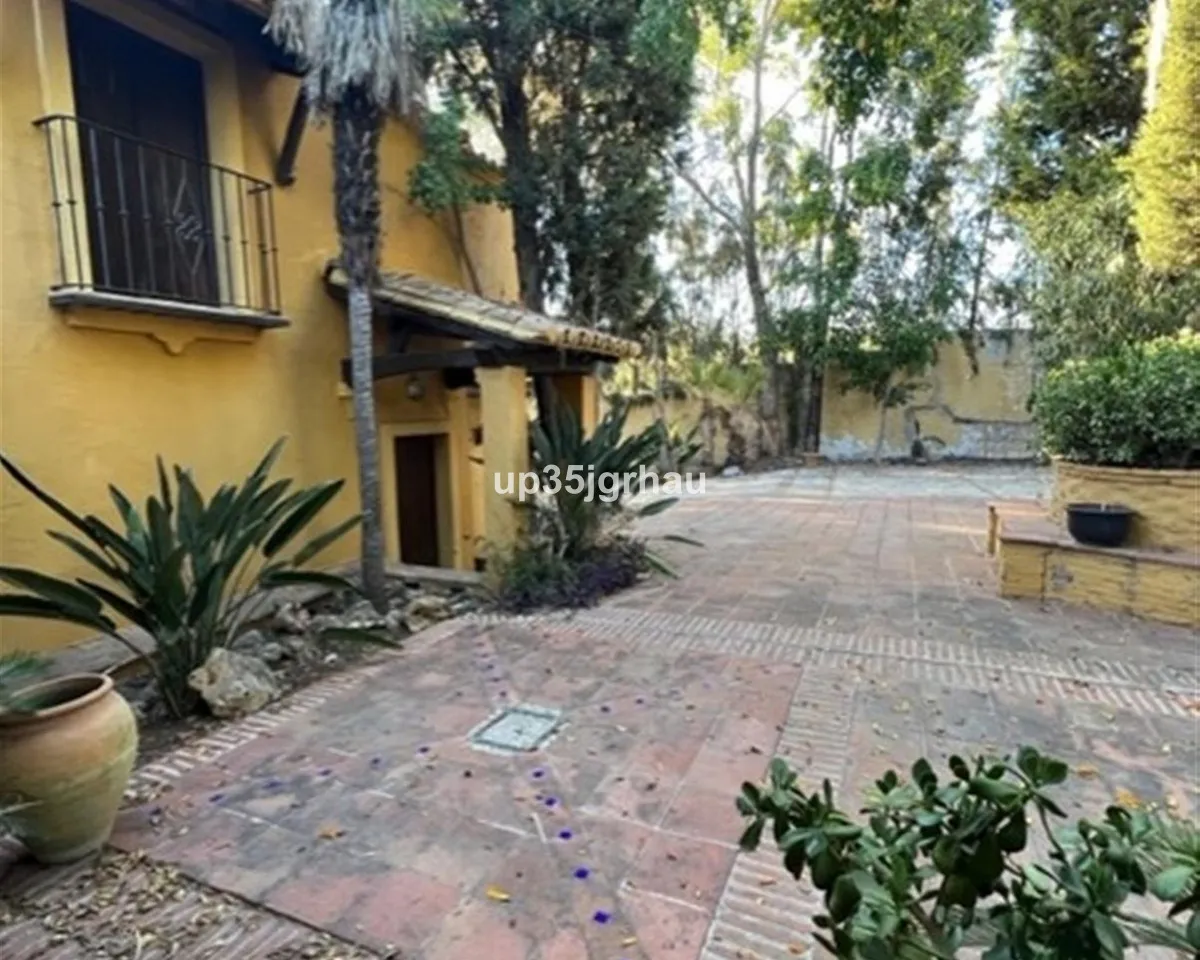 6825e554-ba82-42cb-86c7-04c08c62f43e