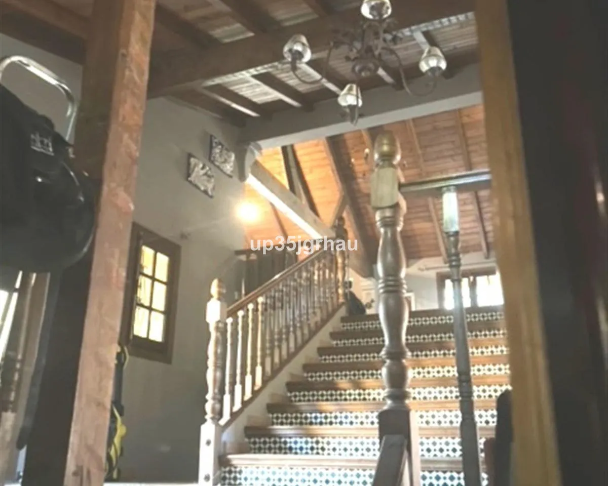 6a4e39c4-b0d4-4dc9-9035-6f3c49ffef15