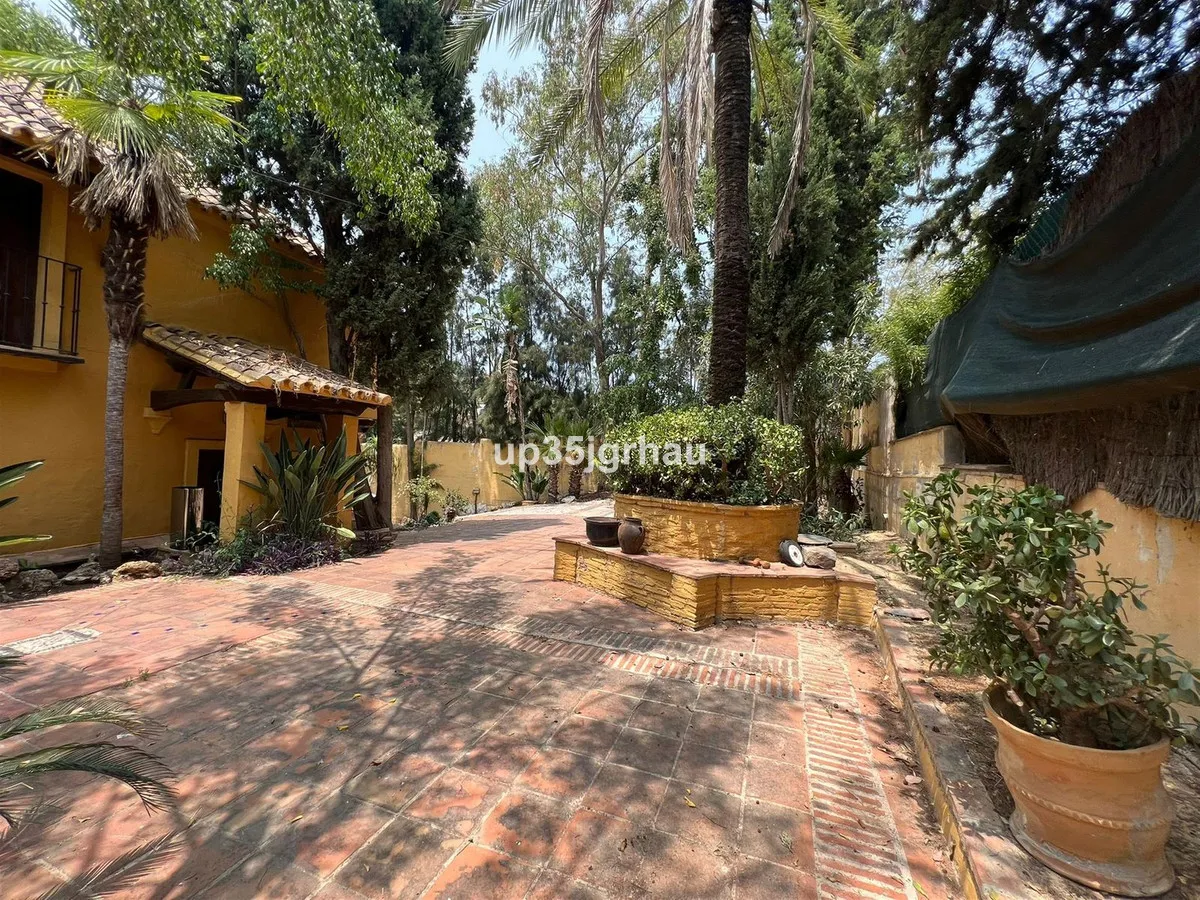 82a5a4e6-4e23-4a76-9ab5-8fe9ad8bf4c6