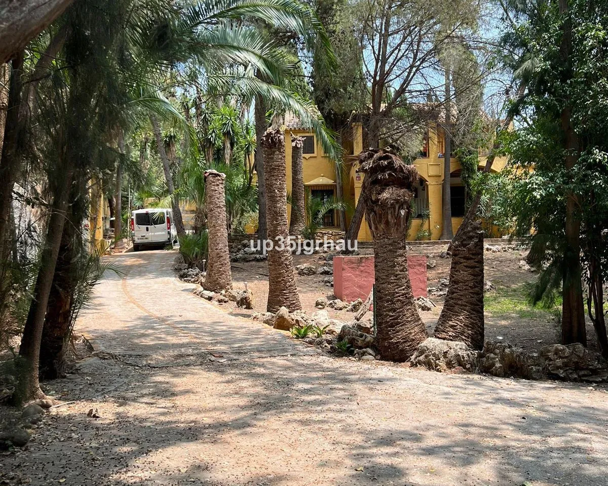 832bfbfe-03ff-4f5d-98c0-396f60d8a017