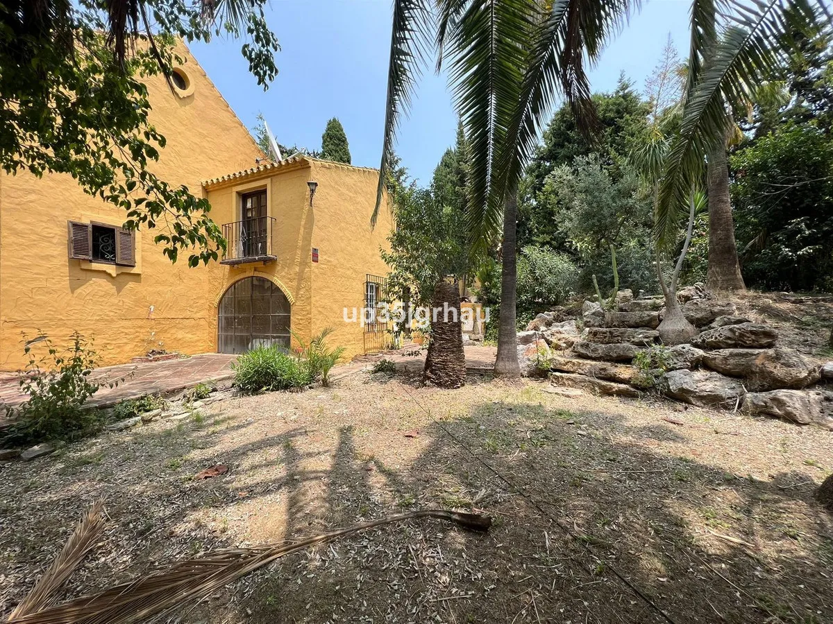 b2fc9ebb-33cd-4900-aaae-adaed4489b93