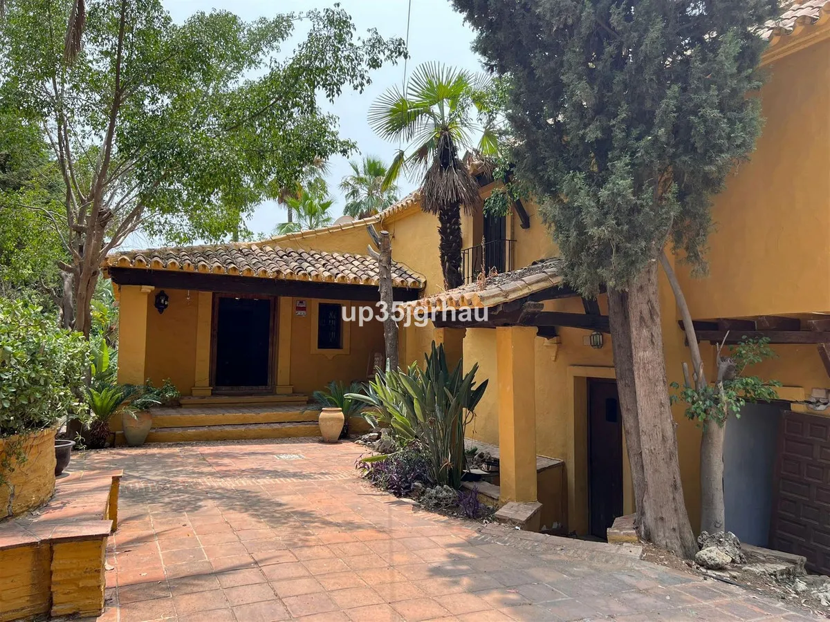 ba4887fd-5854-499c-8e40-80dae721d6c6