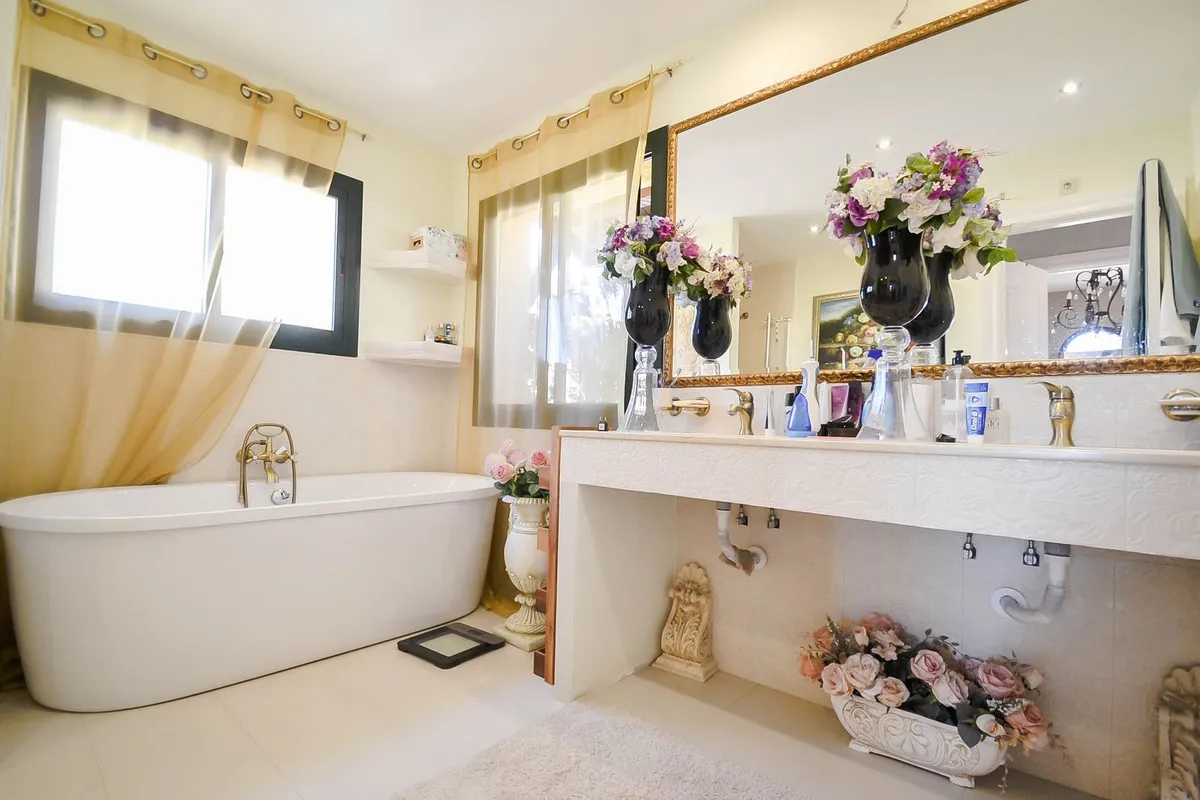 65d692fc-4fce-46ec-9155-2a1561862c5e