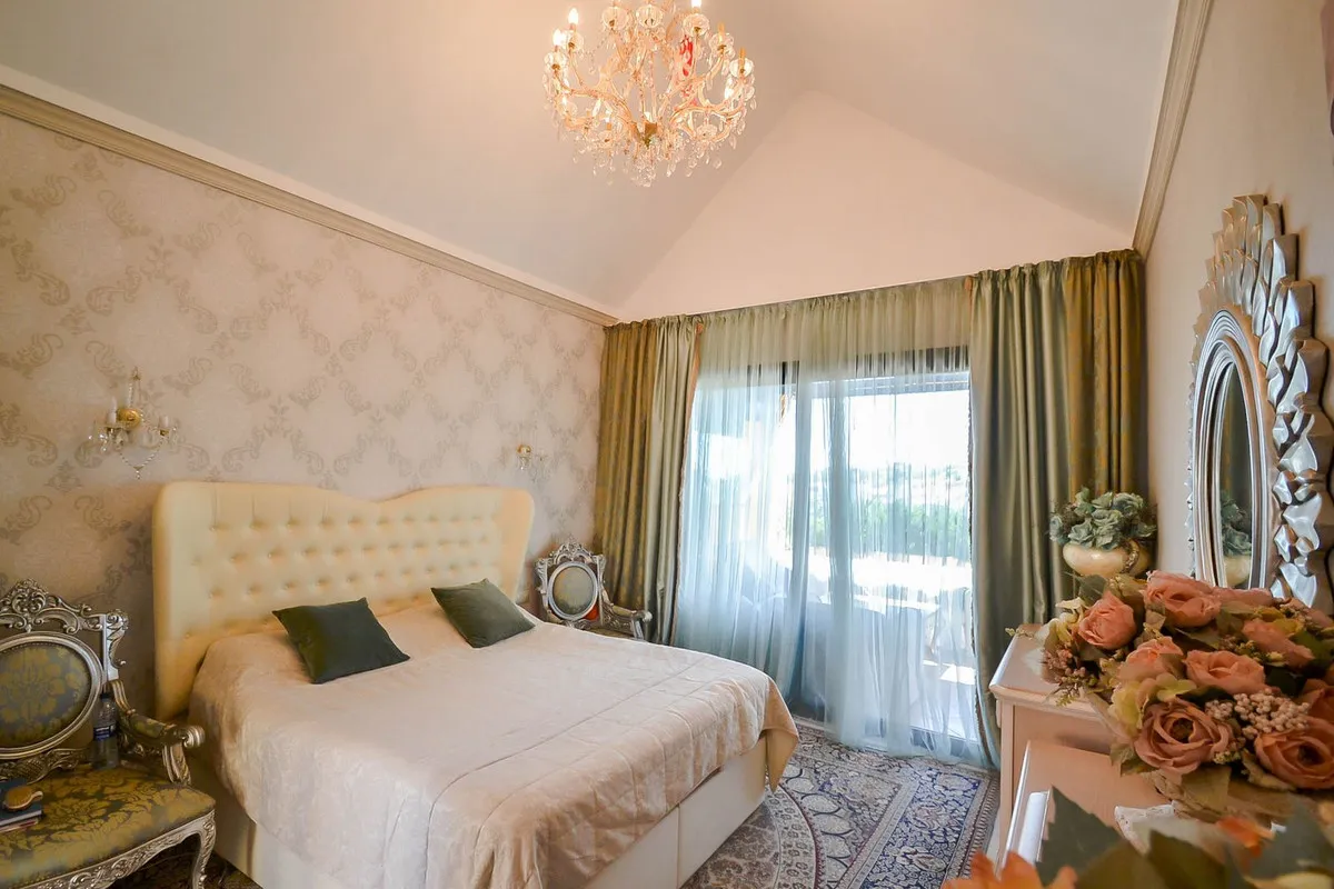 af98c5ed-592a-4e27-bb5c-d69ff2601033