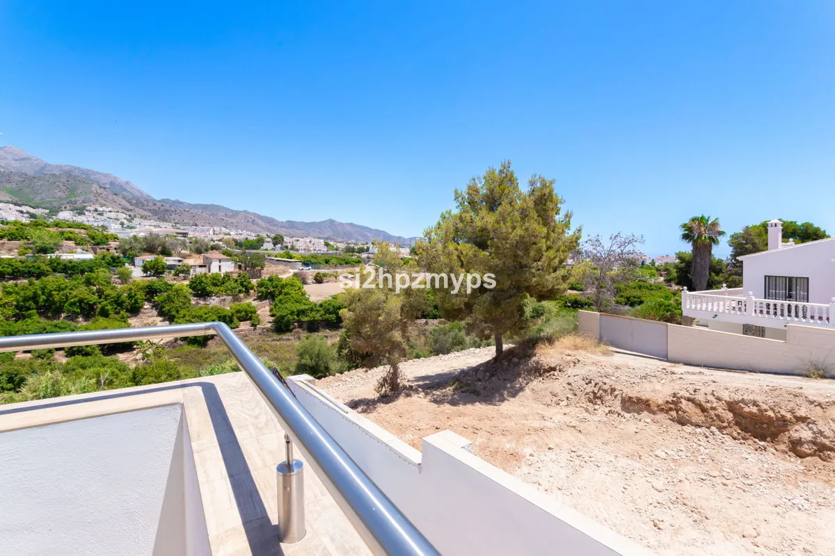 13947403-434f-44d9-9ca7-154a5e7894c6