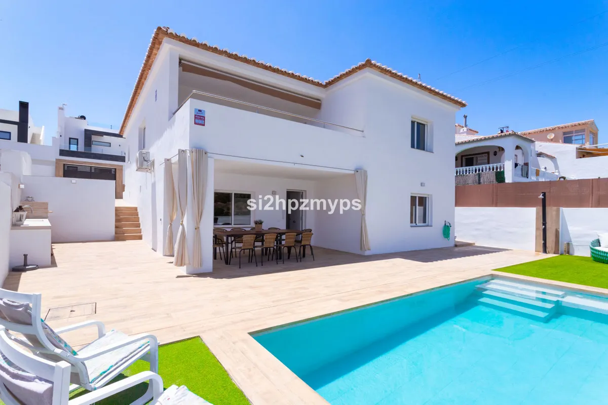 8ad180b5-78ae-43f2-8a1e-bc374099e815