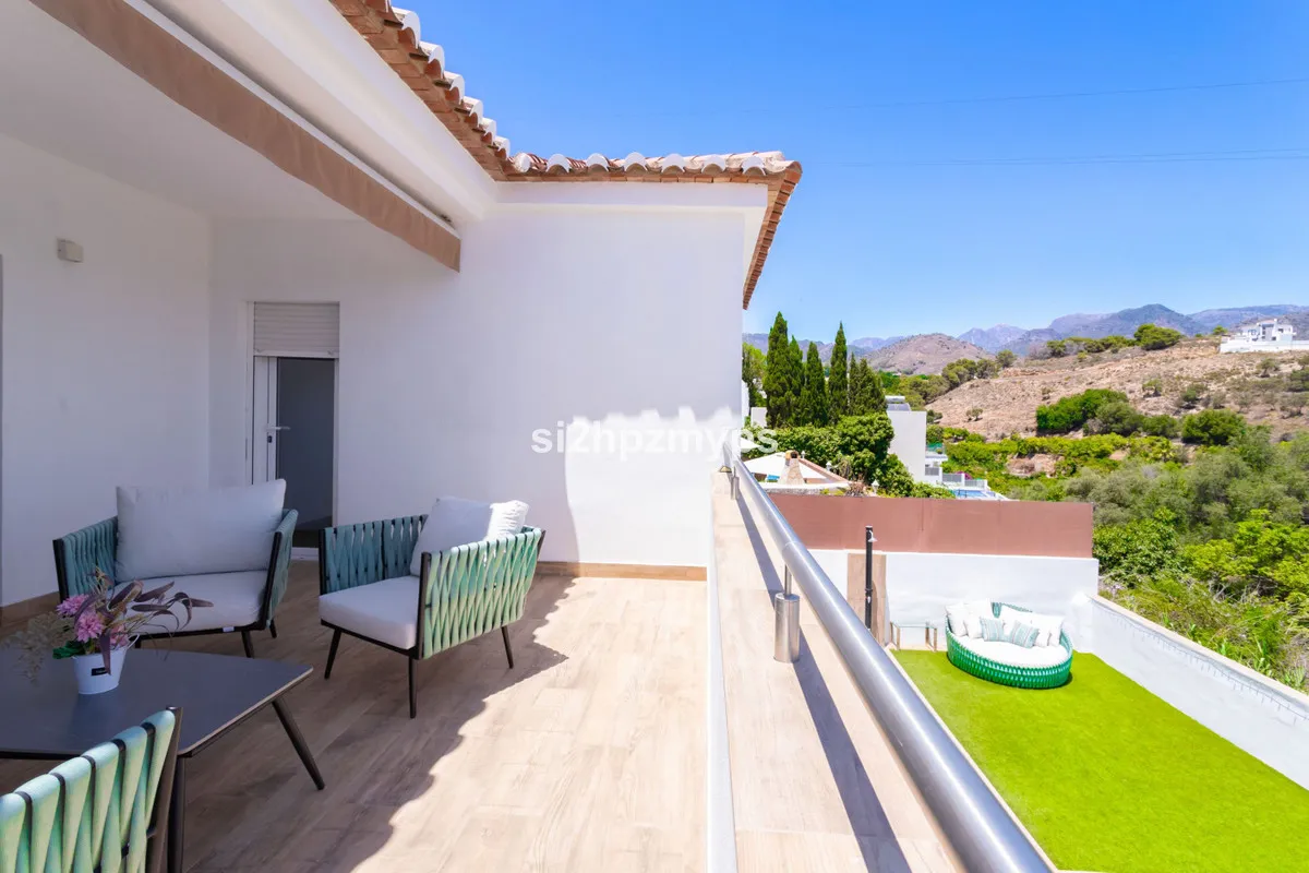 92ac8d5a-67f0-42cb-917a-150f0f0621bb