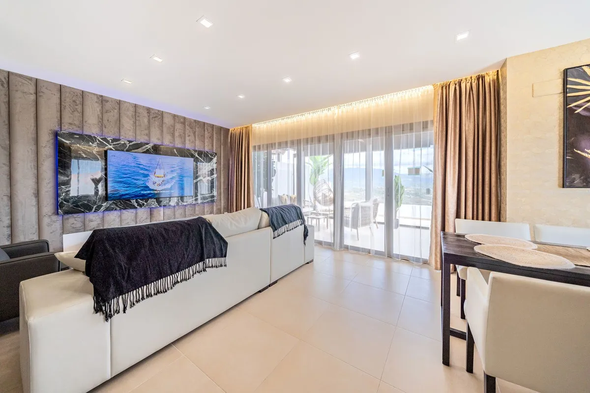 3caef600-667e-4a12-9ccd-b65e96bb52e4