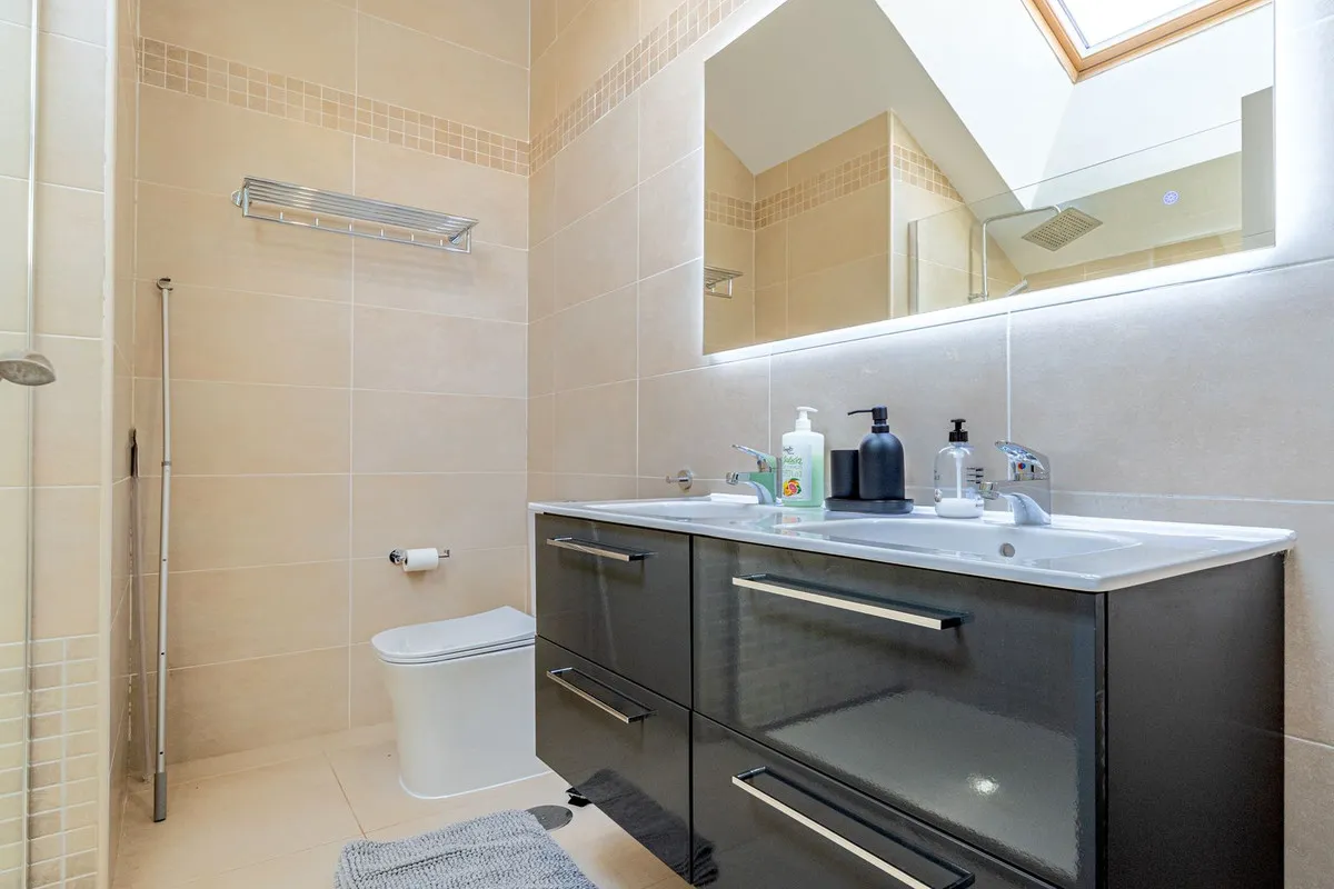 a104509b-e0db-4b63-8152-9708cd4877ee