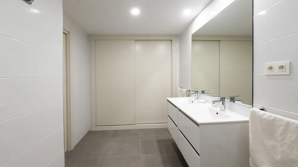 da9b39c2-dac5-41f3-81eb-9863e30cfc03