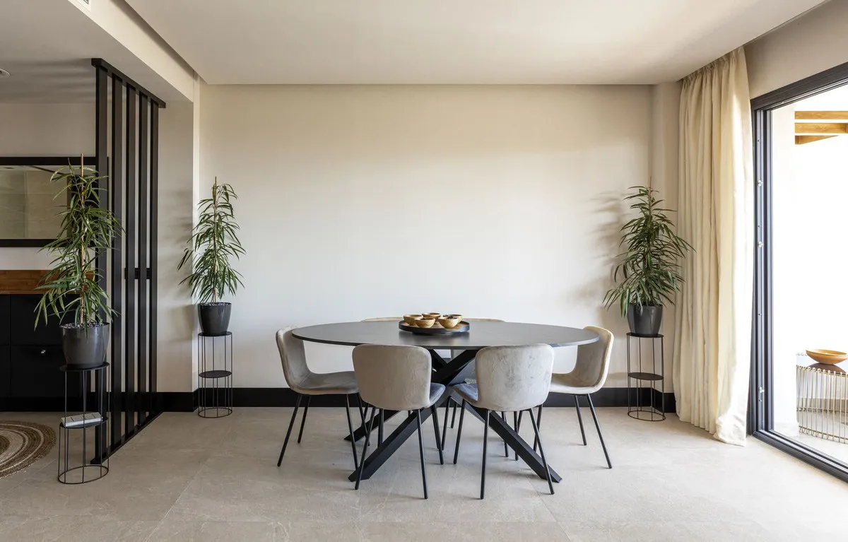 4018aa80-262a-4625-8222-c705860be6b6