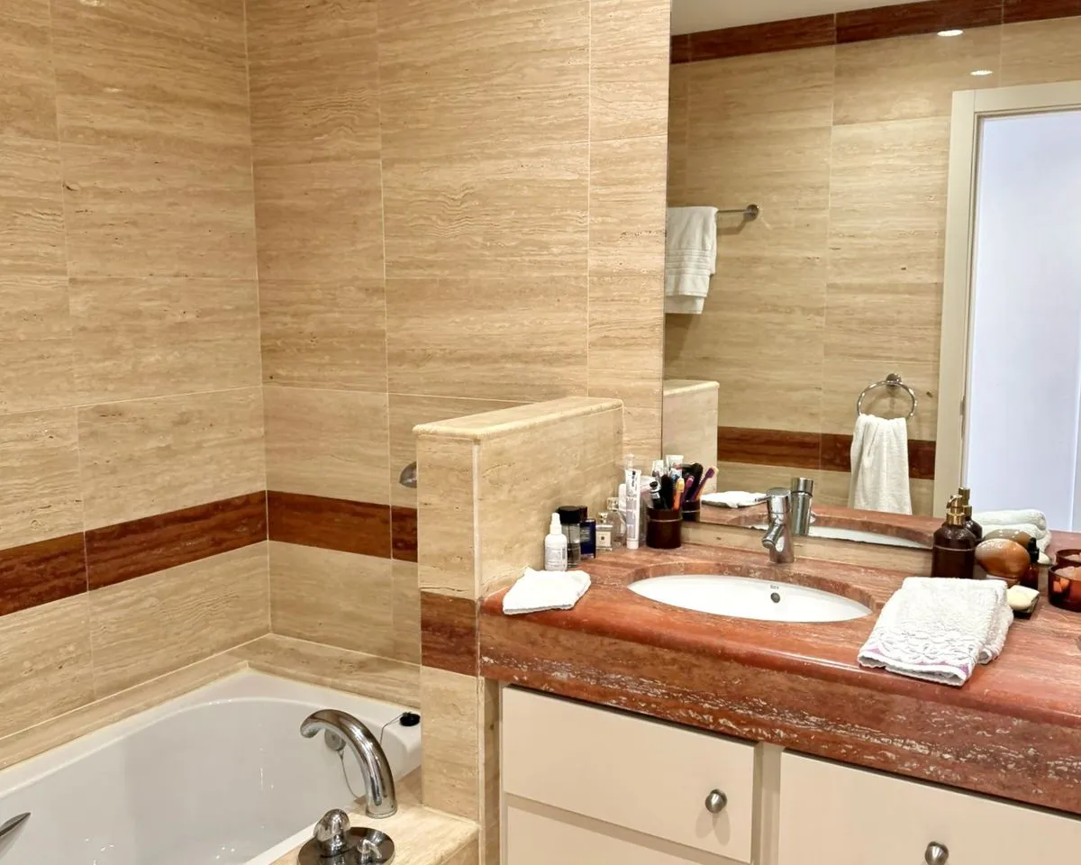 f1724619-19b2-4939-8eeb-f51aa391773e