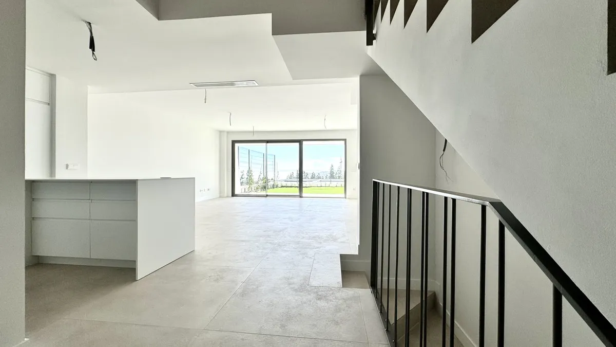 15b95d1f-9f08-4f04-a3c5-3cfa8943ac39