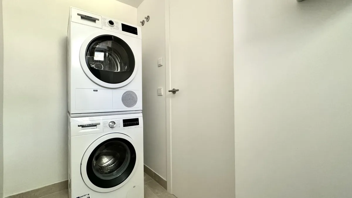 4f8cb76f-ef34-4232-a5e0-5839c147c255