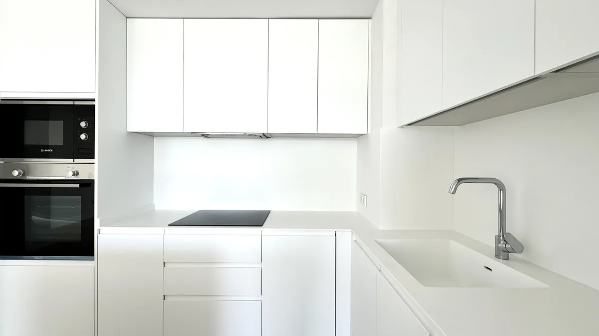 68a8f963-a4a7-48f6-bedc-d21f964fd67d