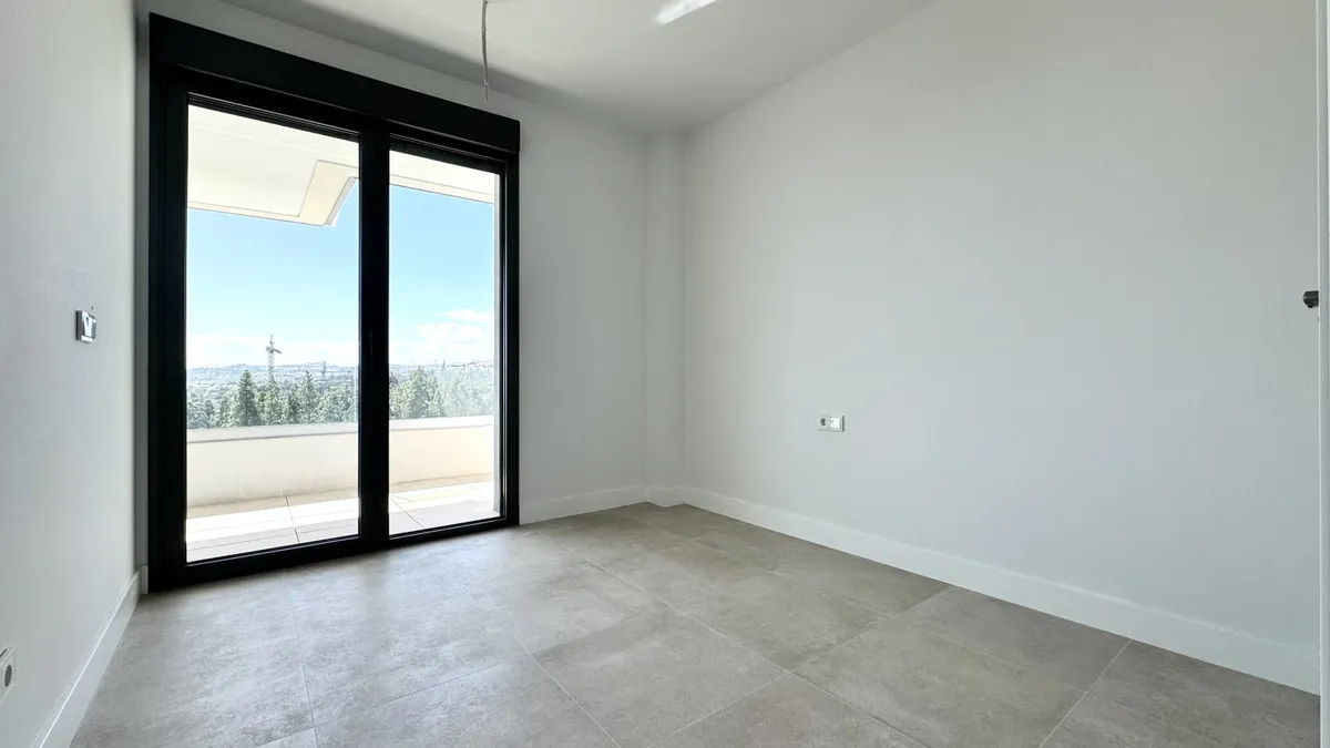 b42db2bd-a08d-4410-ba5c-caec30b99b3d