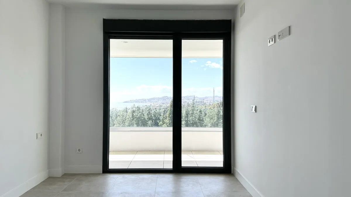 ef5de9bb-34b6-4f96-95a7-72814563fea1