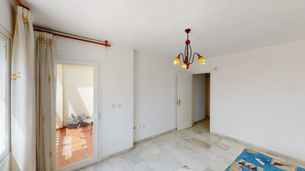 9da323c5-c126-4dba-81d0-3cb79e03724d