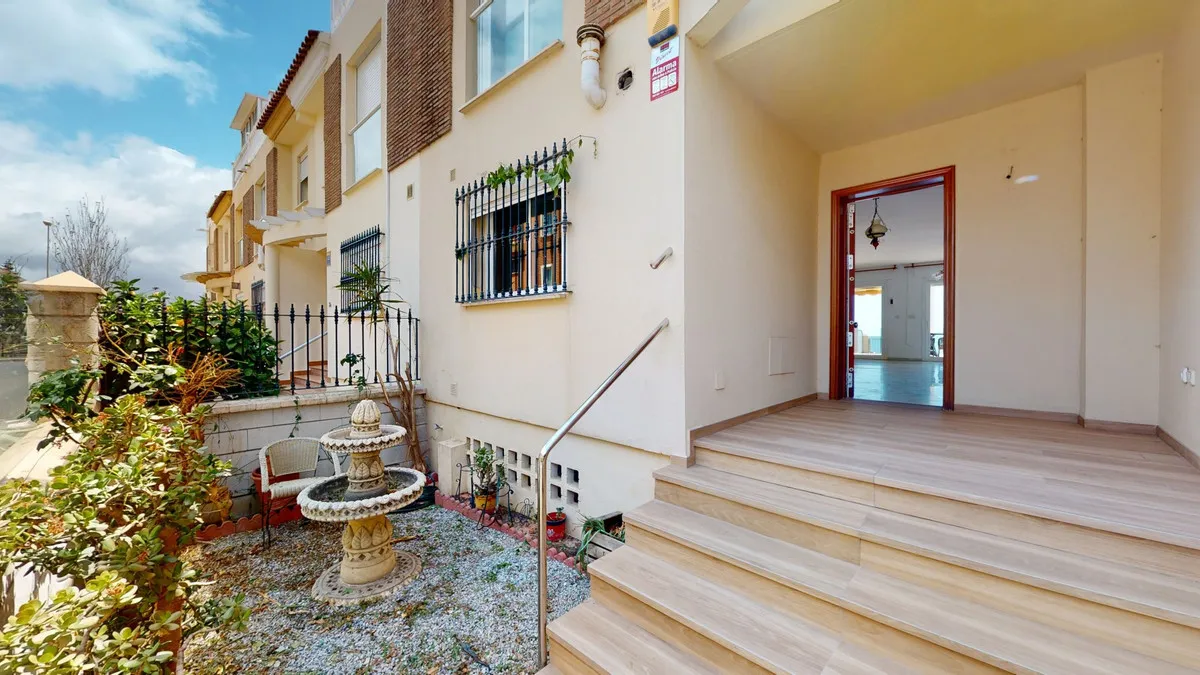 a32b16e4-e5a0-47bf-9921-7c02fd3907d3