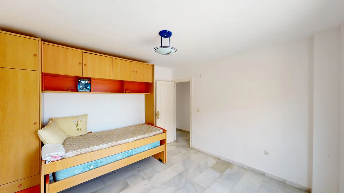 e13b97ba-5786-425f-9074-3441c3b91394