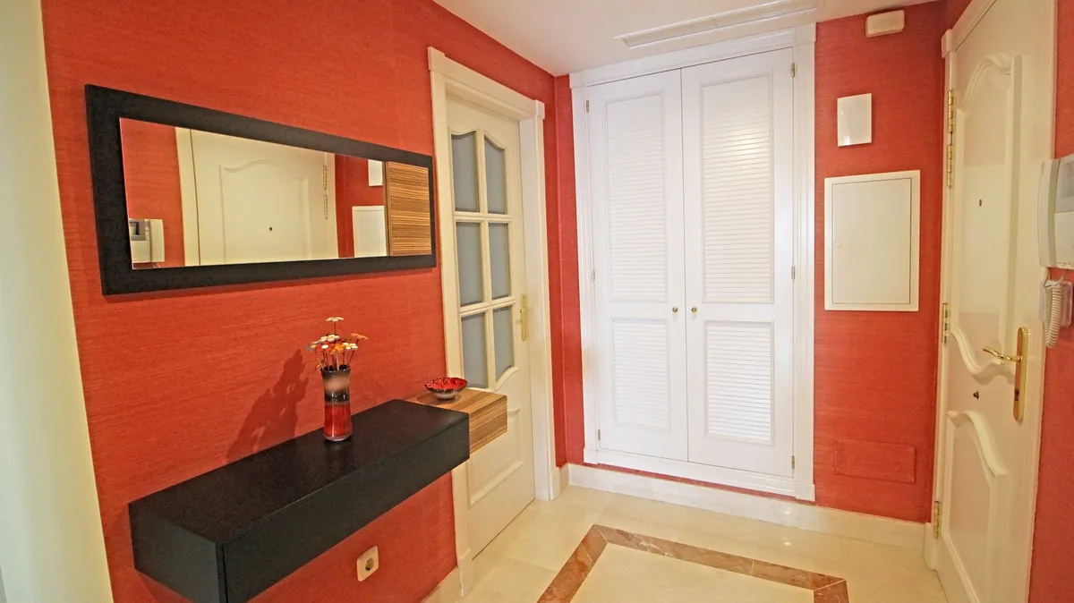 836d0ab1-0bdc-4c0c-8c48-c3284015e46c