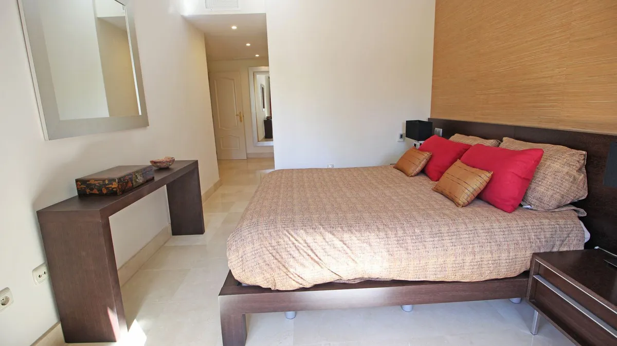 d403b498-2c81-427f-96a3-6a6a5d4bae83