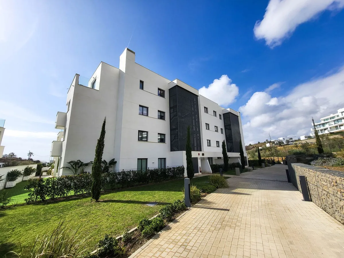 10f8ea99-5019-4e12-b511-6b7ba93dd2ae