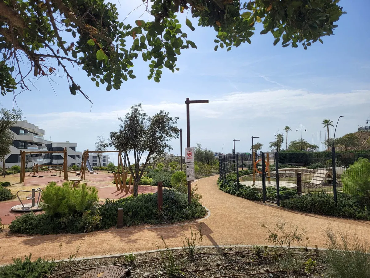 762f0ffa-5163-4934-82b1-6e54b61e0a56